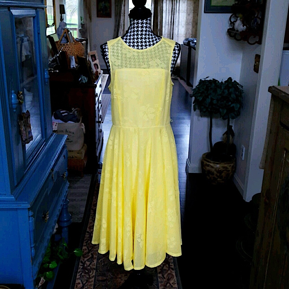 Rabbit Rabbit Rabbit DESIGNS  Yellow Dress Size 10